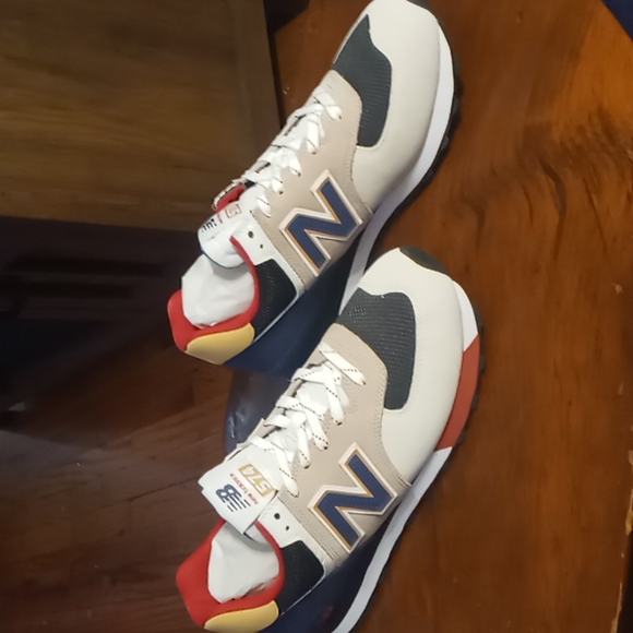 Brand new 574s - Picture 3 of 4